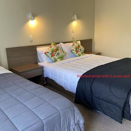 Malones Spa Motel Роторуа Экстерьер фото